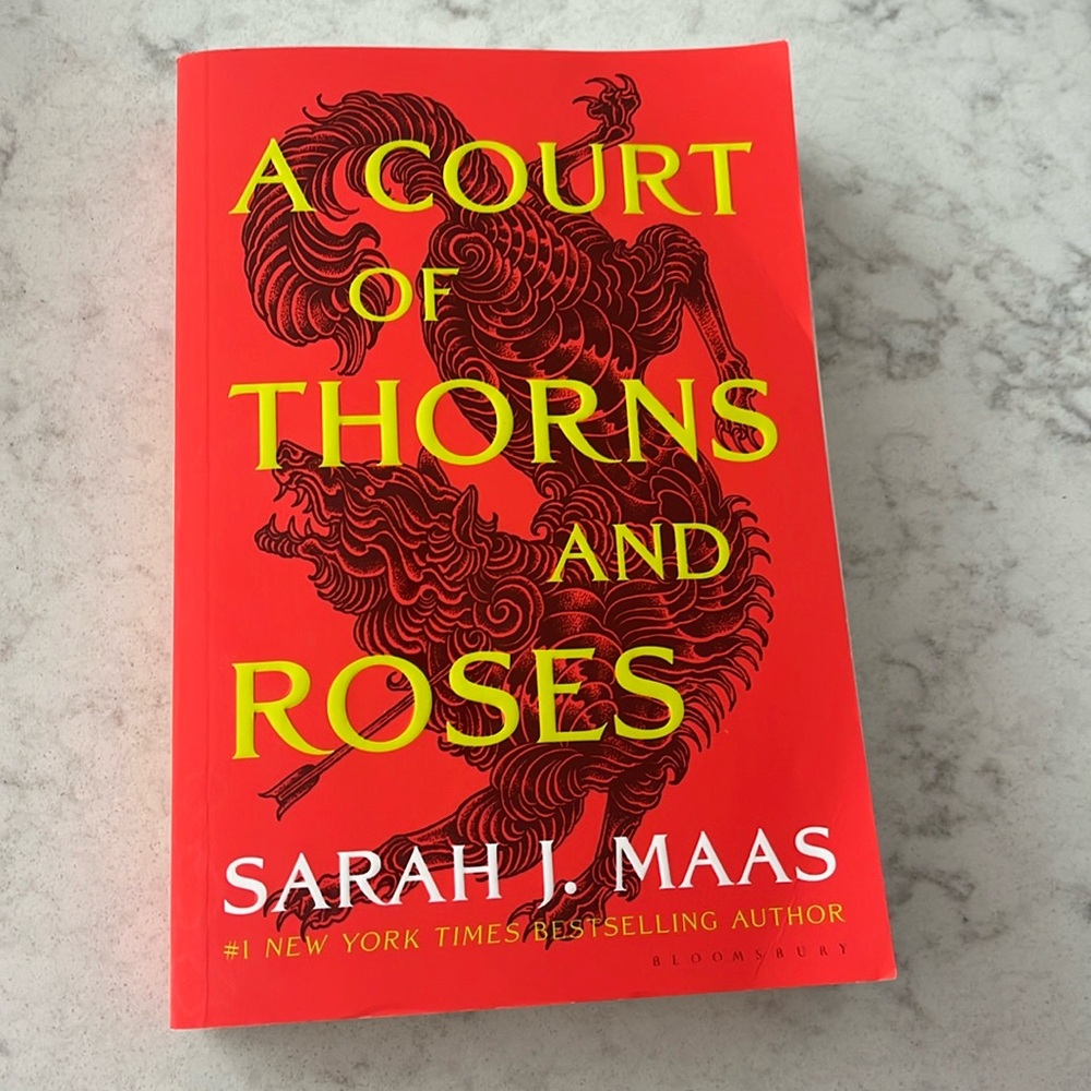 A Court of Thorn and Roses by Sarah Maas